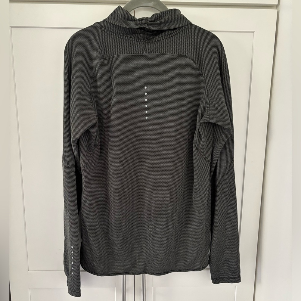 Nike long sleeve running top - Picture 2 of 7